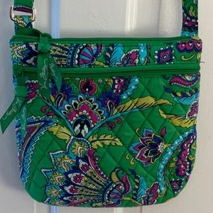 NWOT Vera Bradley green crossover bag, brand new!!